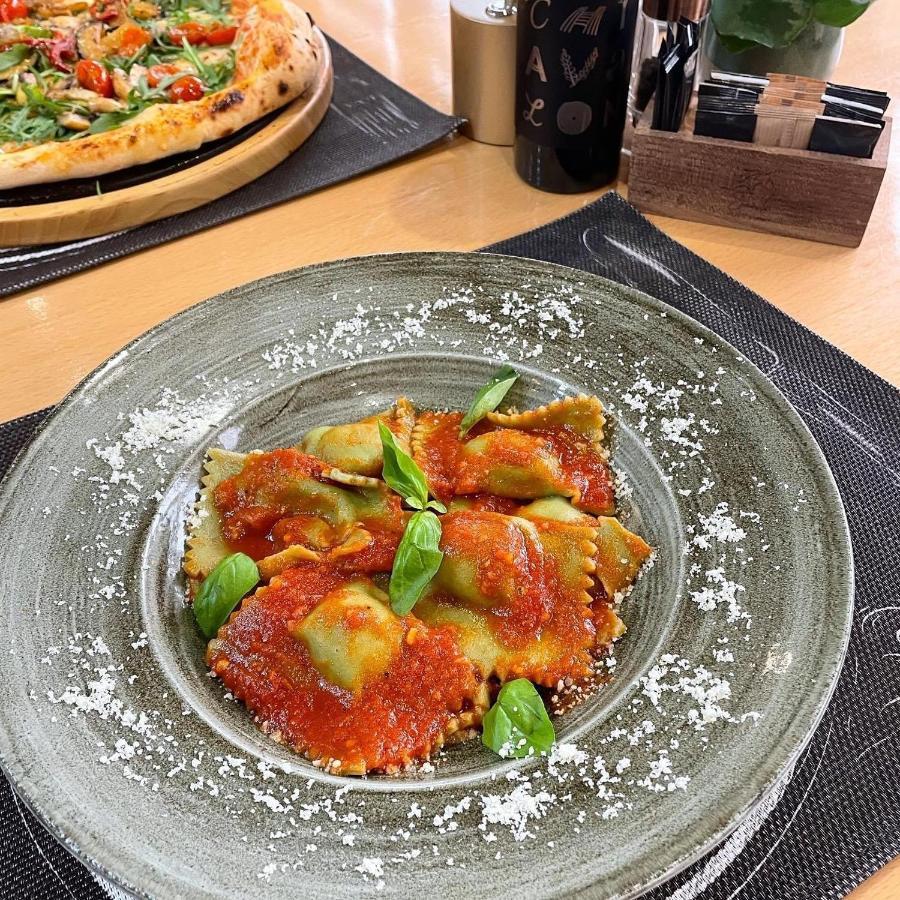 Santa Villa & Restaurant Сремска Митровица Екстериор снимка