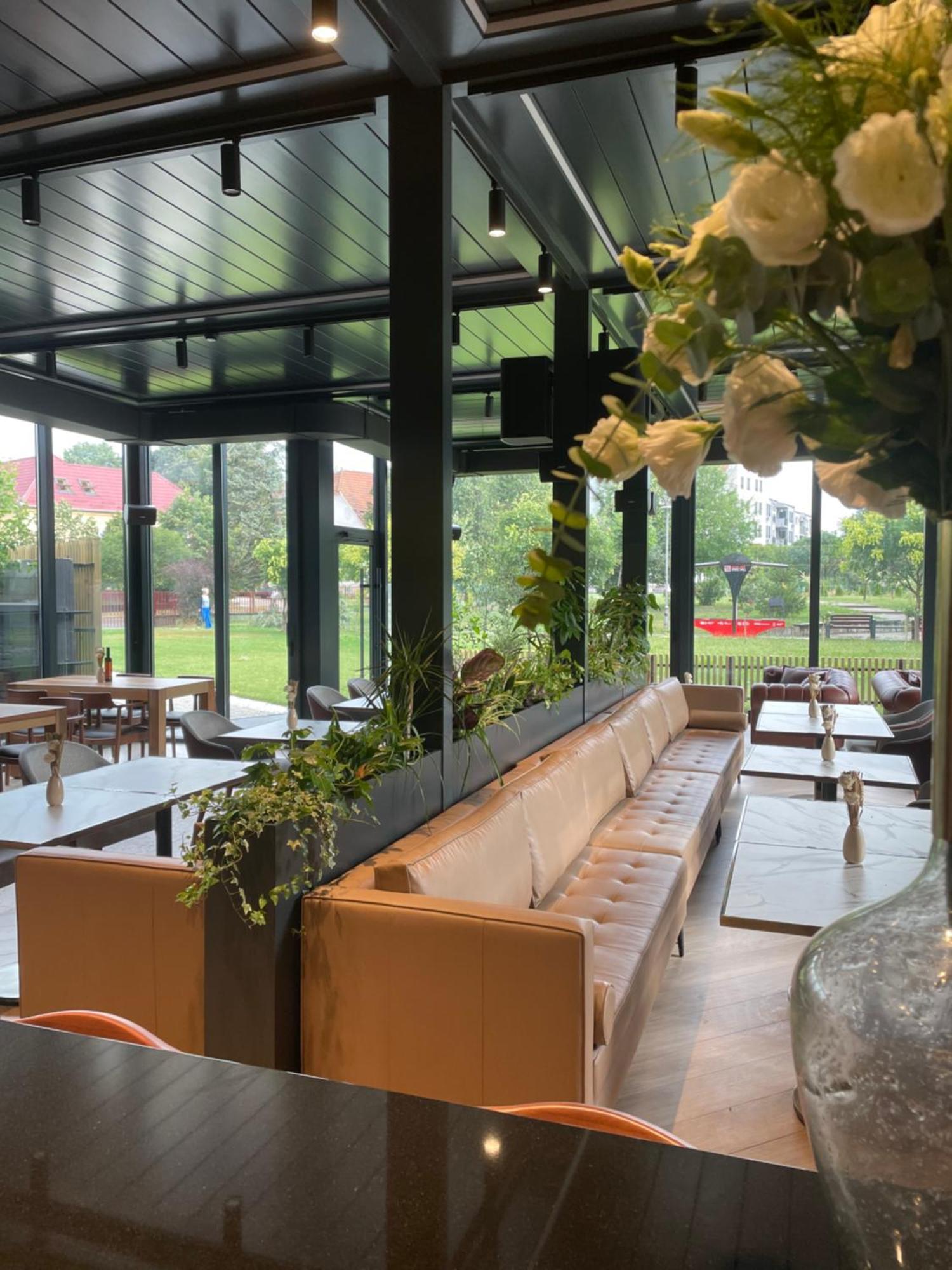 Santa Villa & Restaurant Сремска Митровица Екстериор снимка
