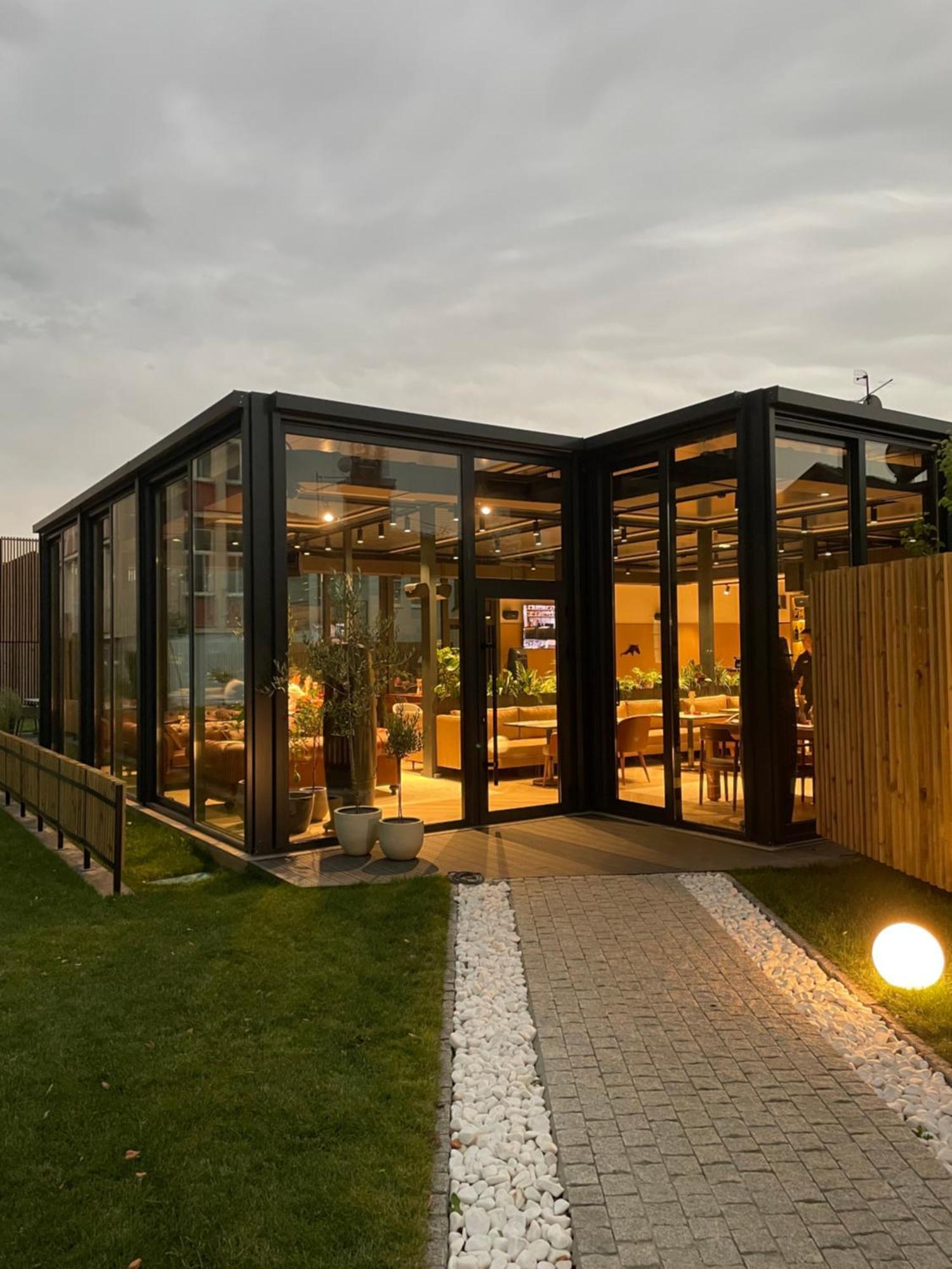 Santa Villa & Restaurant Сремска Митровица Екстериор снимка